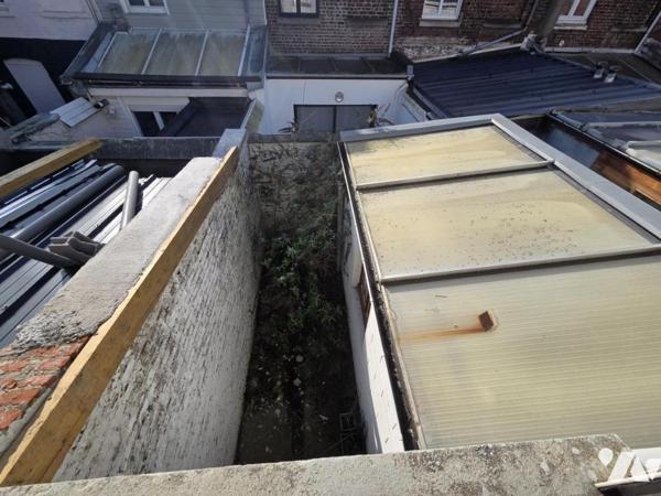 LILLE CORMONTAIGNE  MAISON 1930 A RENOVER - 2 CHAMBES + BUREAU + PETITE COUR