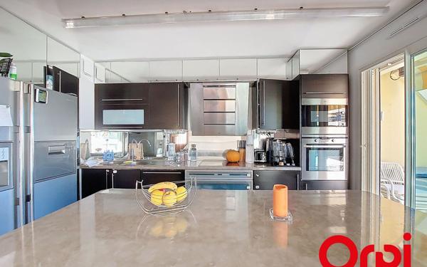 Appartement à vendre    4 pièces • 123 m2 Saint-Laurent-du-Var