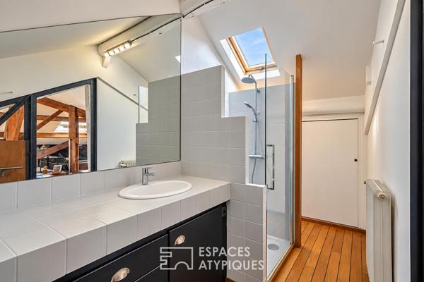 Ancien chai réhabilité en loft avec terrasse tropézienne