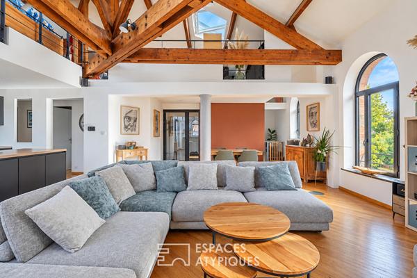 Ancien chai réhabilité en loft avec terrasse tropézienne