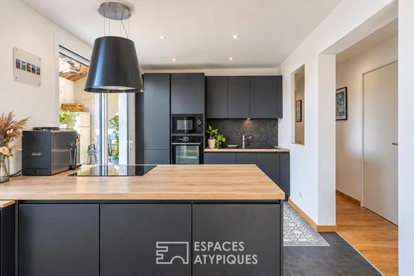 Ancien chai réhabilité en loft avec terrasse tropézienne