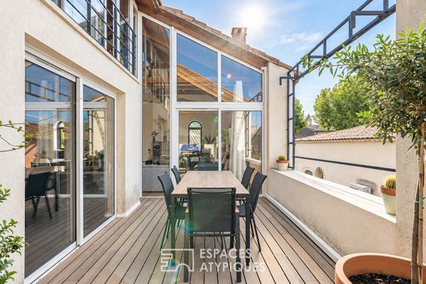 Ancien chai réhabilité en loft avec terrasse tropézienne