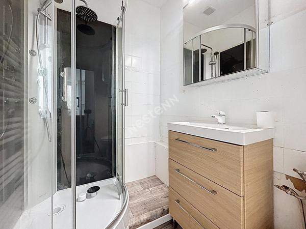 Nantes Centre Ville - Cathédrale - T1bis et cave