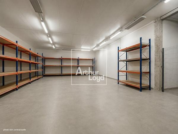 RARE SUR SECTEUR - PLEINE PROPRIÉTÉ - BUREAUX / STOCKAGE
