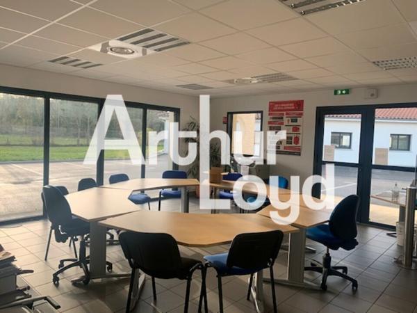 Bureaux Prêts à l'Emploi • 185 m² Carrez • Belmont-Tramonet (73330)