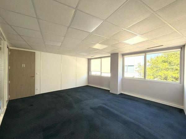 POITIERS SAINT BENOIT - BUREAUX NEUFS A LOUER SECTEUR POLYCLINIQUE - 184 m²
