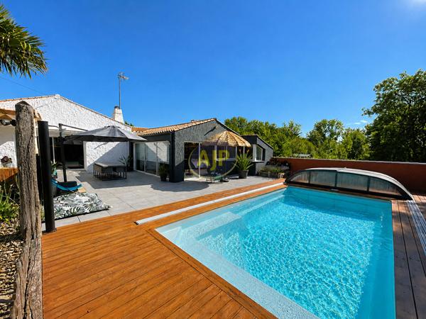 Vente maison Le Perrier : 574 900 € - AJP Immobilier Saint-Jean-de-Monts