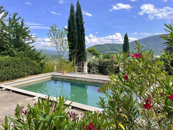 Superbe maison en pierre de caractère avec vue secteur de SISTERON