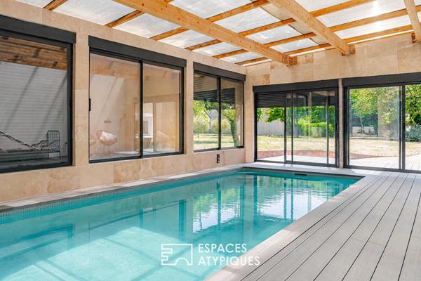 Maison avec piscine et dépendances