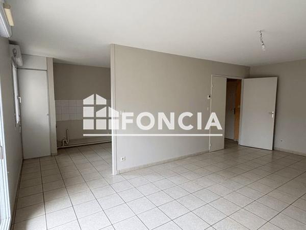 Location Appartement 2 pièces 51.8 m² - 43 RUE DE LA TERRASSE Vizille 38220