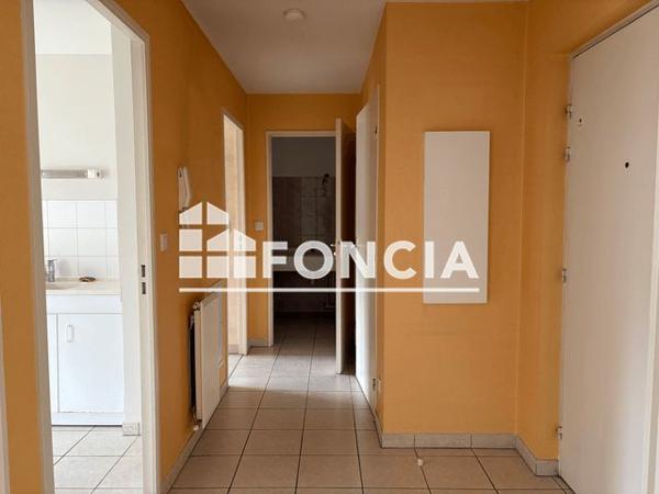 Location Appartement 2 pièces 51.8 m² - 43 RUE DE LA TERRASSE Vizille 38220