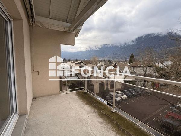 Location Appartement 2 pièces 51.8 m² - 43 RUE DE LA TERRASSE Vizille 38220