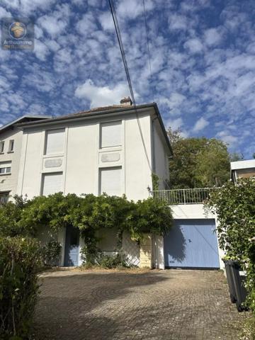 Vente                                                      Maison
                        
                     8 pièces                      150 m2                     à Longeville-Lès-Metz