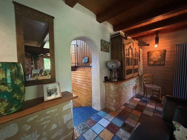 Proche Montcuq: Maison 18e Siècle avec 8,5ha Saint pantaleon