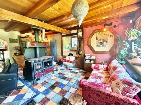 Proche Montcuq: Maison 18e Siècle avec 8,5ha Saint pantaleon