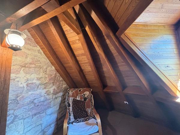Proche Montcuq: Maison 18e Siècle avec 8,5ha Saint pantaleon