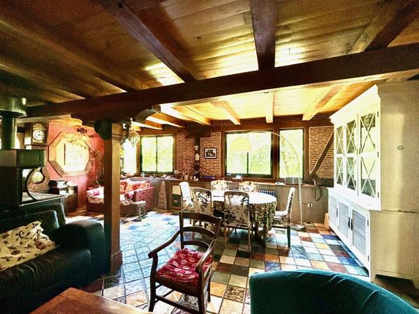 Proche Montcuq: Maison 18e Siècle avec 8,5ha Saint pantaleon