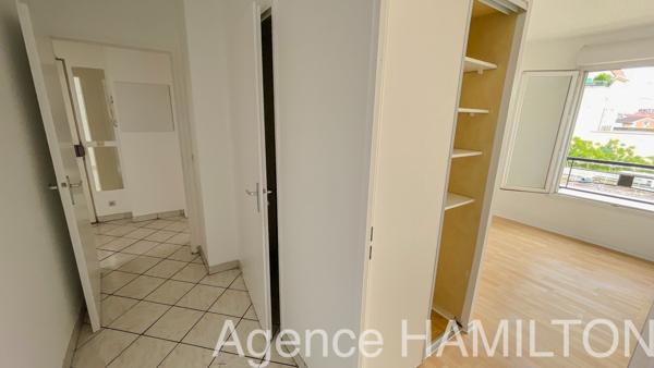 Appartement 5 pièces, 114 m2 avec parking en plein coeur de Garche village Garches