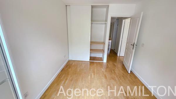 Appartement 5 pièces, 114 m2 avec parking en plein coeur de Garche village Garches