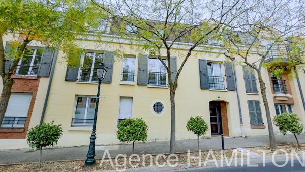 Appartement 5 pièces, 114 m2 avec parking en plein coeur de Garche village Garches