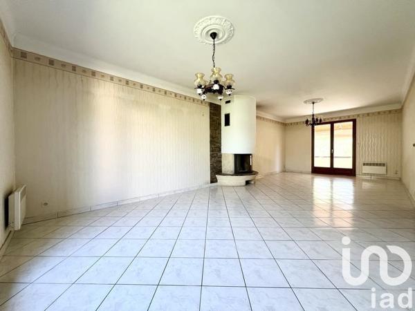 Maison 4 pièces de 105 m² à Saint-Jacques-de-la-Lande (35136)