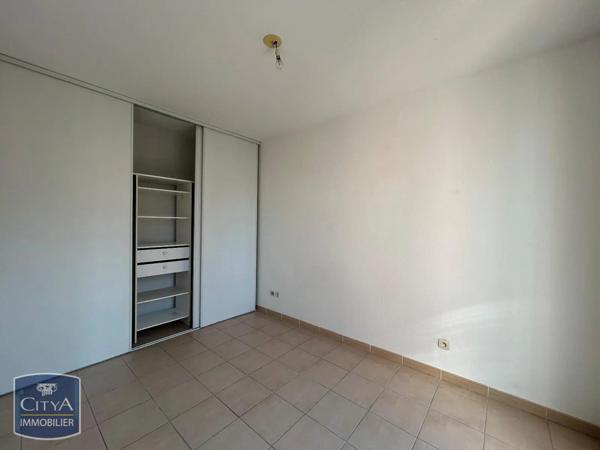 Appartement à louer 2 pièces 37.28m² Villeneuve-lès-Béziers (34420)
