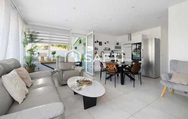 Envie de profiter de Saint-Cyprien à pied ? Cet appartement coche toutes les cases !