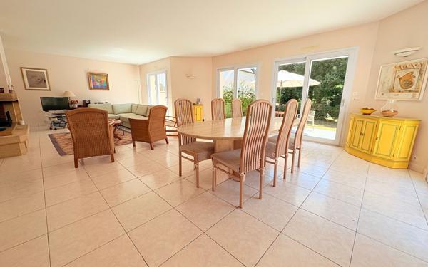 Maison à vendre    7 pièces •  La Baule-Escoublac