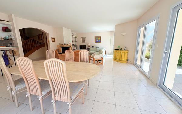 Maison à vendre    7 pièces •  La Baule-Escoublac