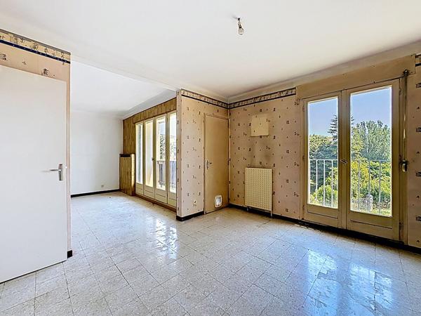 Bel appartement Avignon 3 pièces 71 m2 cave et parking