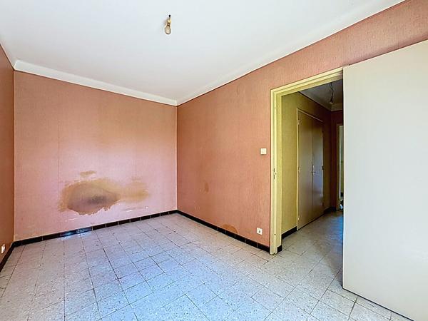 Bel appartement Avignon 3 pièces 71 m2 cave et parking