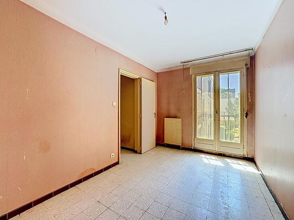 Bel appartement Avignon 3 pièces 71 m2 cave et parking