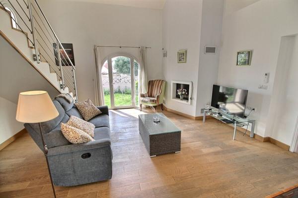 Villa 4 pièce(s) 150 m2