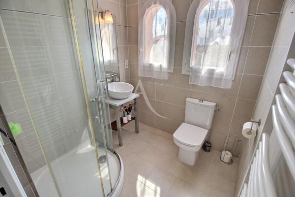 Villa 4 pièce(s) 150 m2