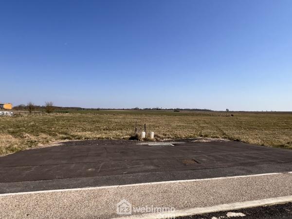 Terrain à bâtir 1096 m² à MORGEMOULIN 55400