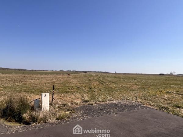 Terrain à bâtir 1096 m² à MORGEMOULIN 55400