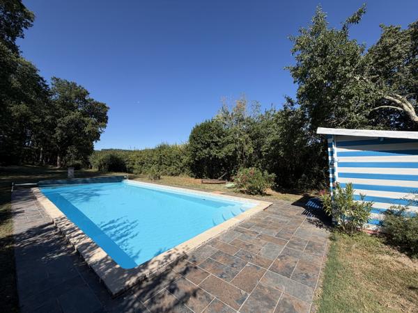 Charmante Propriété de Campagne avec Piscine et Magnifique Parc Clos