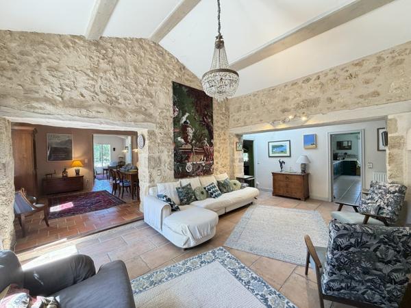 Charmante Propriété de Campagne avec Piscine et Magnifique Parc Clos