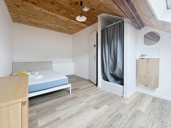 A VENDRE Maison spacieuse à vendre à Angers - Idéale pour investisseurs !