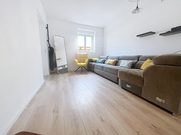 A VENDRE Maison spacieuse à vendre à Angers - Idéale pour investisseurs !