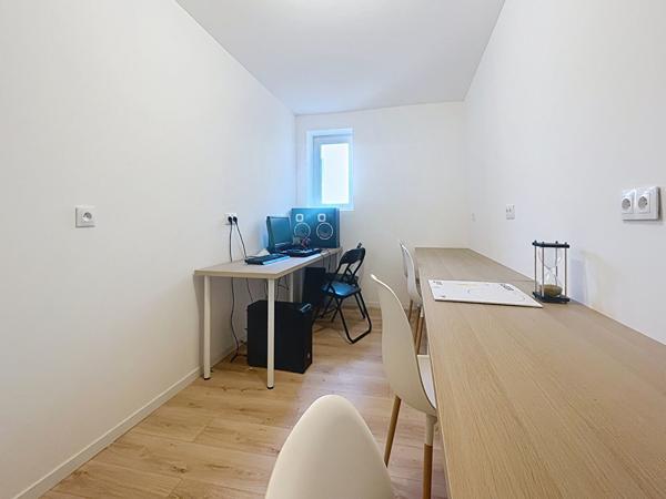 A VENDRE Maison spacieuse à vendre à Angers - Idéale pour investisseurs !