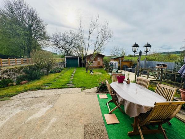 Jolie maison mitoyenne à Premery