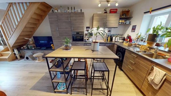 Charmant Appartement Duplex et place de parking privative, secteur calme