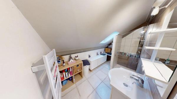 Charmant Appartement Duplex et place de parking privative, secteur calme