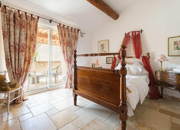 Maison à vendre    13 pièces •  Riez