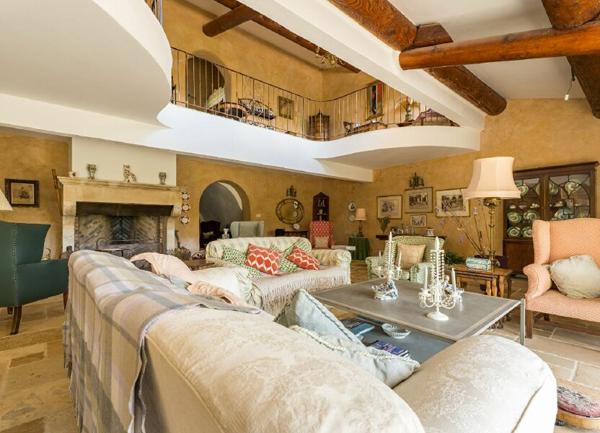 Maison à vendre    13 pièces •  Riez