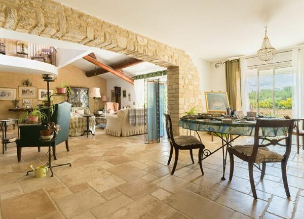 Maison à vendre    13 pièces •  Riez