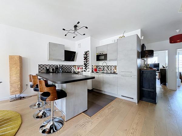ISSY LES MOULINEAUX - Appartement traversant 4 pièces de 85,51m² avec terrasses dans un immeuble récent