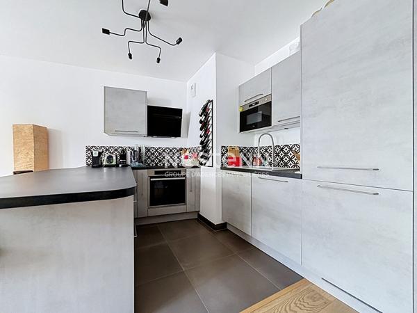 ISSY LES MOULINEAUX - Appartement traversant 4 pièces de 85,51m² avec terrasses dans un immeuble récent