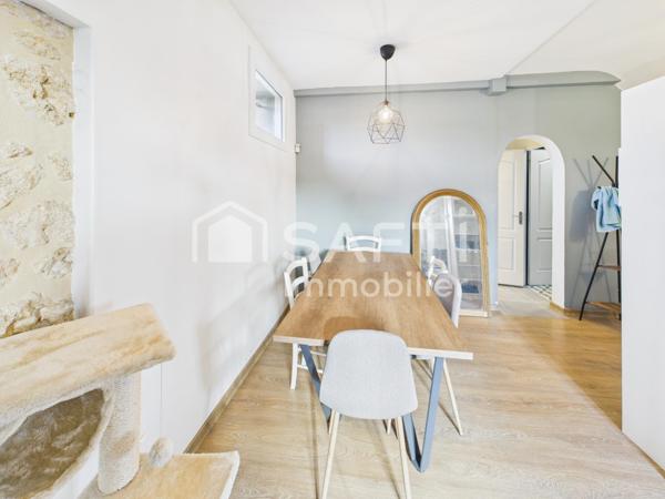 Charmante maison en pierre avec terrasse et piscine – Saint-Médard-en-Jalles